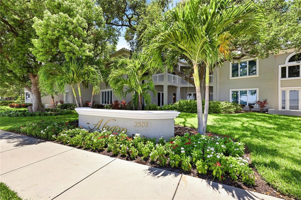 Image 72 of property listing at 3507 BAYSHORE BOULEVARD 102, Tampa, FL 33629