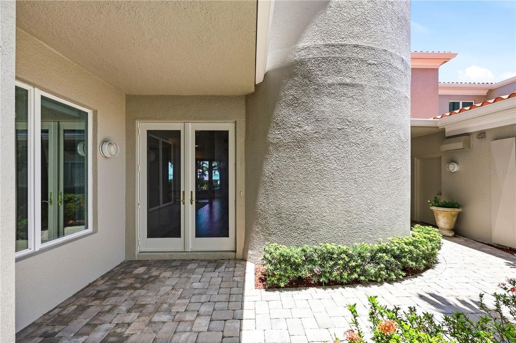 Image 76 of property listing at 3507 BAYSHORE BOULEVARD 102, Tampa, FL 33629