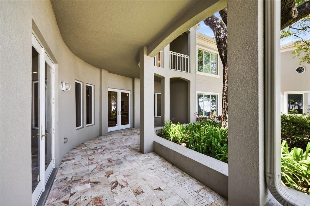 Image 78 of property listing at 3507 BAYSHORE BOULEVARD 102, Tampa, FL 33629