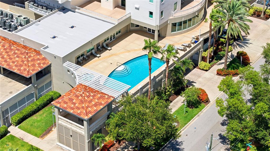 Image 79 of property listing at 3507 BAYSHORE BOULEVARD 102, Tampa, FL 33629