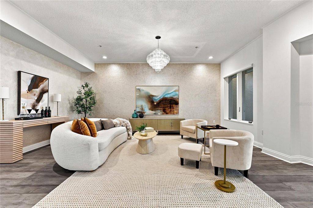 Image 10 of property listing at 3507 BAYSHORE BOULEVARD 102, Tampa, FL 33629