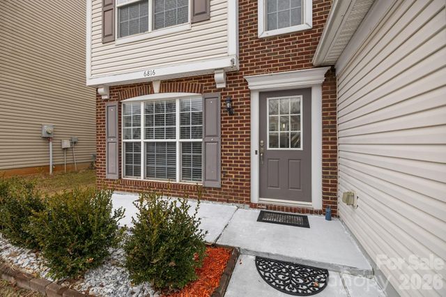 6816 Southbrook Drive, Charlotte, NC 28277