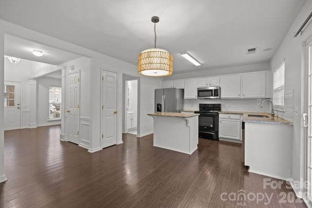 6816 Southbrook Drive, Charlotte, NC 28277