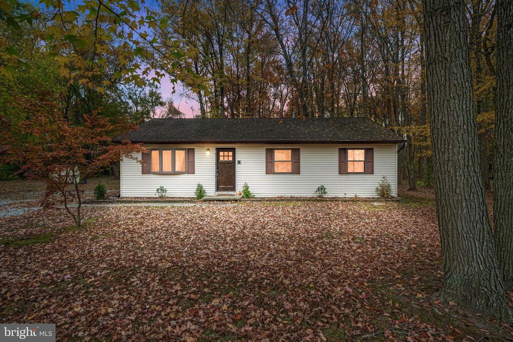 303 S GOLFWOOD AVE, Carneys Point, NJ 08069