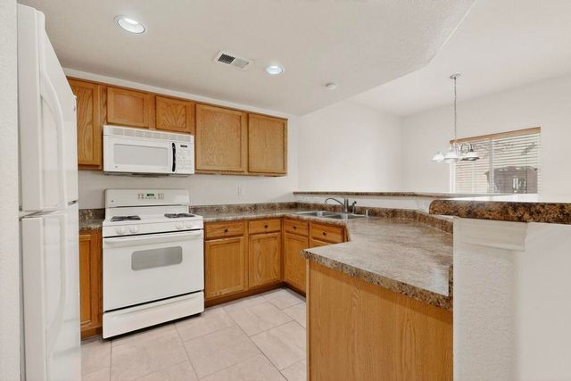 6800 Vista Del Norte Road NE 1711, Albuquerque, NM 87113