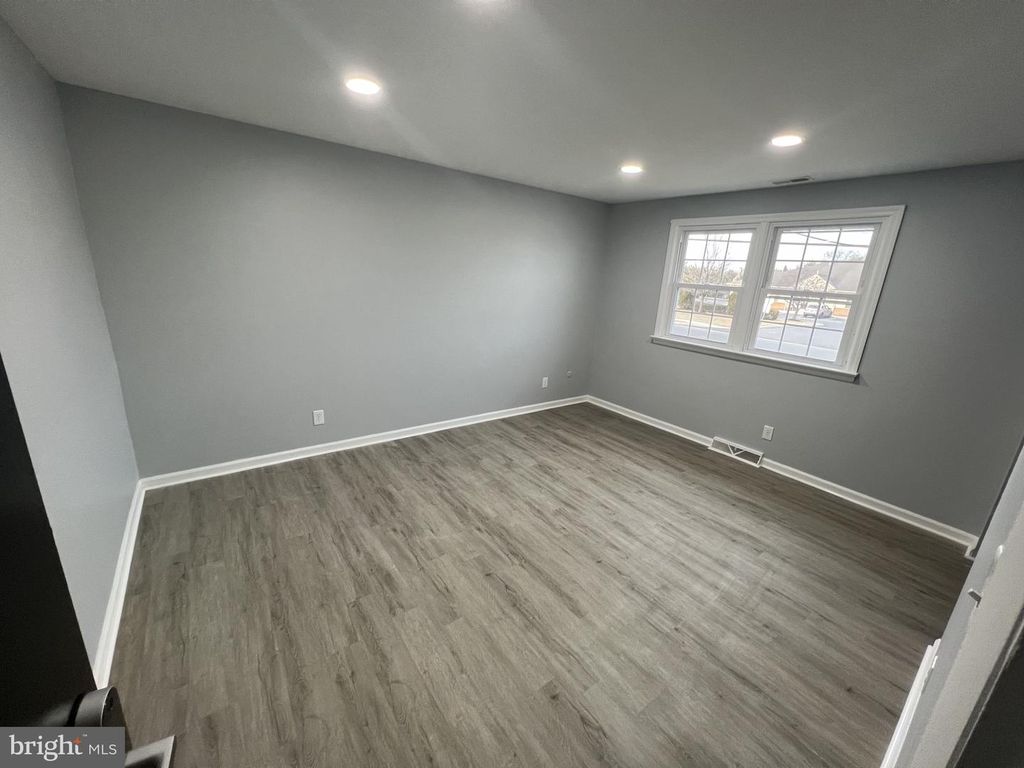 1370 CHEWS LANDING RD, Clementon, NJ 08021 — photo 4