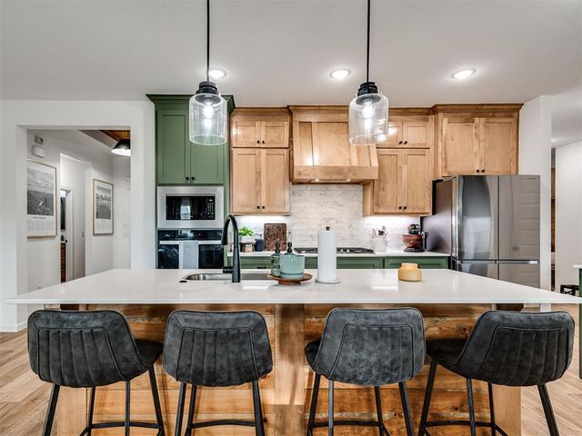 2777 Juneberry Lane, Newcastle, OK 73065