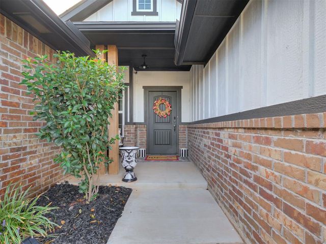 2777 Juneberry Lane, Newcastle, OK 73065