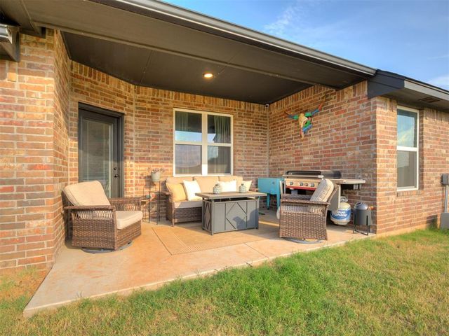 2777 Juneberry Lane, Newcastle, OK 73065