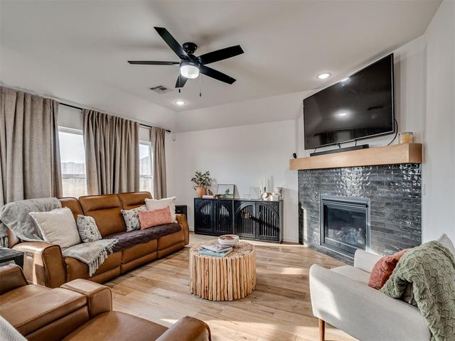 2777 Juneberry Lane, Newcastle, OK 73065