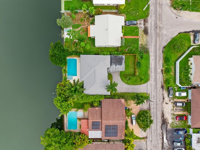 1717 NE 20TH Avenue, Fort Lauderdale, FL 33305