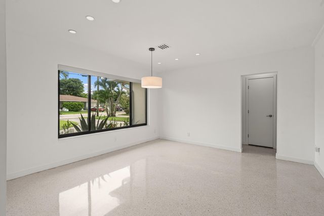 1717 NE 20TH Avenue, Fort Lauderdale, FL 33305
