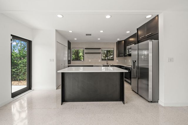 1717 NE 20TH Avenue, Fort Lauderdale, FL 33305