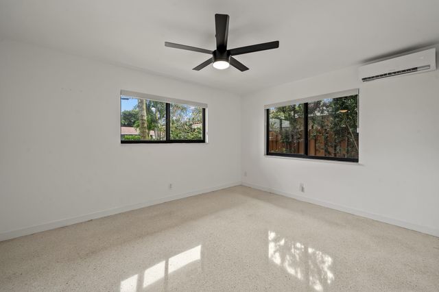 1717 NE 20TH Avenue, Fort Lauderdale, FL 33305
