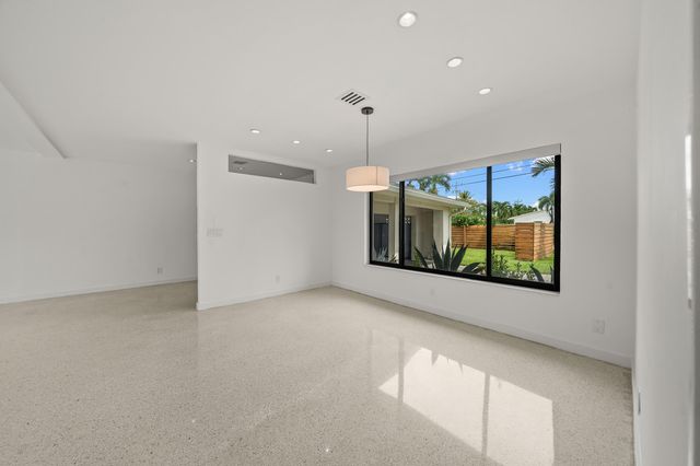 1717 NE 20TH Avenue, Fort Lauderdale, FL 33305