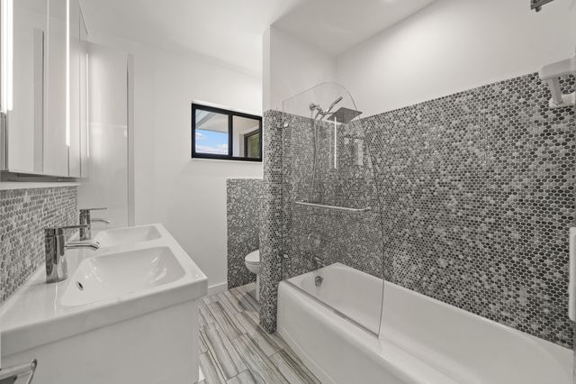 1717 NE 20TH Avenue, Fort Lauderdale, FL 33305