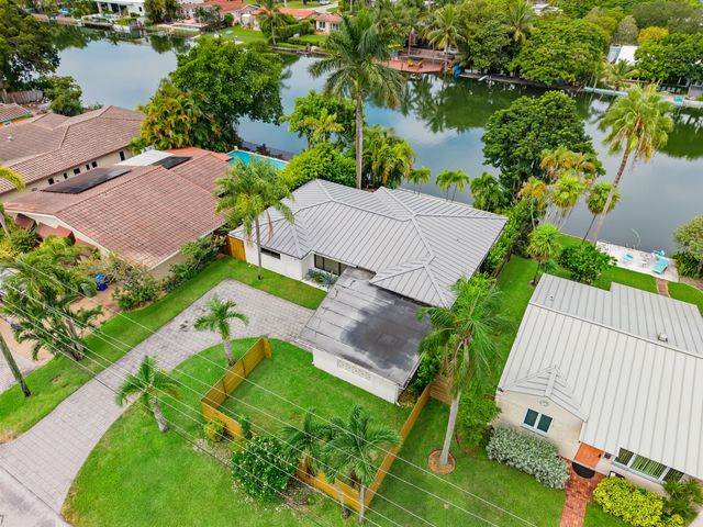 1717 NE 20TH Avenue, Fort Lauderdale, FL 33305