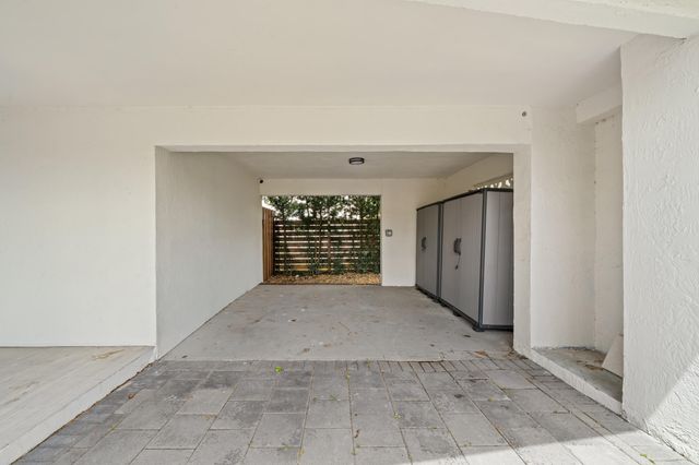 1717 NE 20TH Avenue, Fort Lauderdale, FL 33305