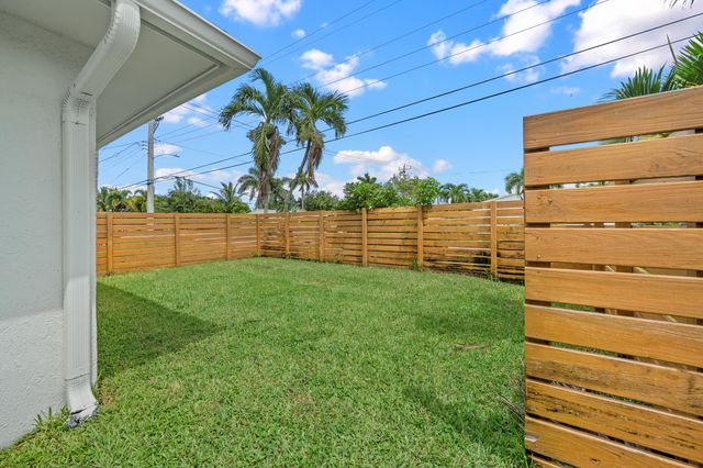 1717 NE 20TH Avenue, Fort Lauderdale, FL 33305