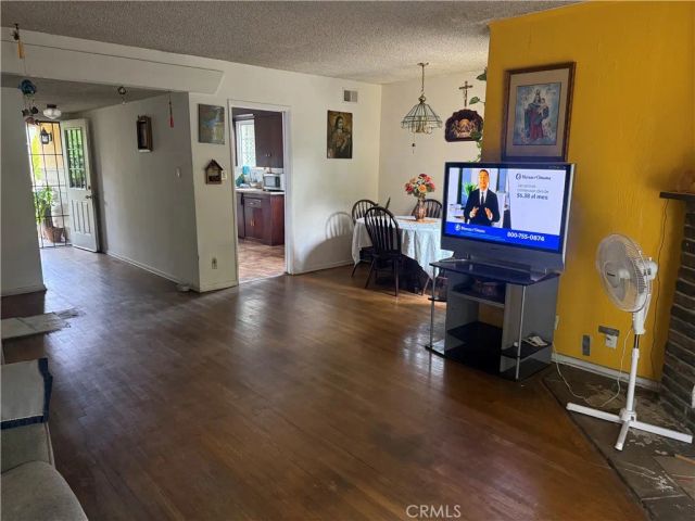 7663 Willis Ave, Van Nuys, CA 91405