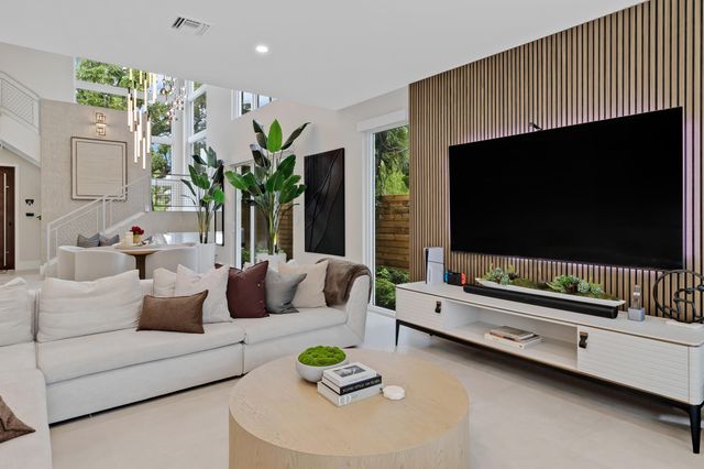 1504 NE 6TH Court, Fort Lauderdale, FL 33304