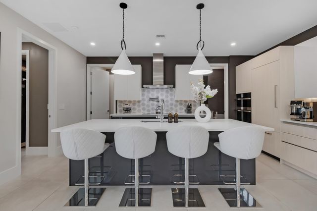1504 NE 6TH Court, Fort Lauderdale, FL 33304