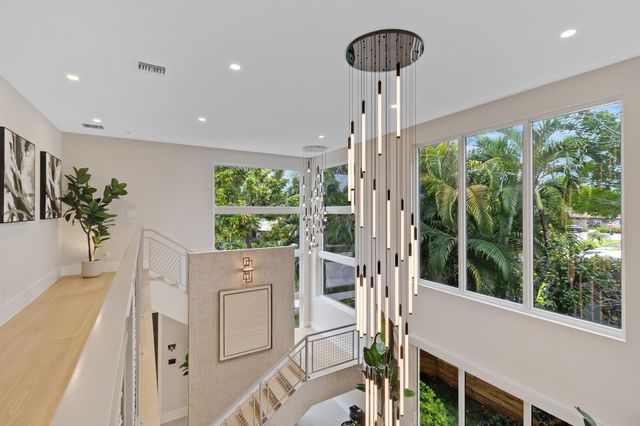 1504 NE 6TH Court, Fort Lauderdale, FL 33304
