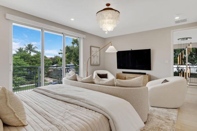 1504 NE 6TH Court, Fort Lauderdale, FL 33304