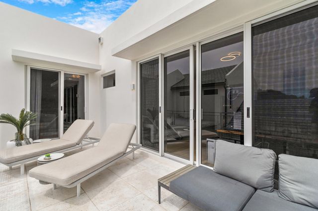 1504 NE 6TH Court, Fort Lauderdale, FL 33304