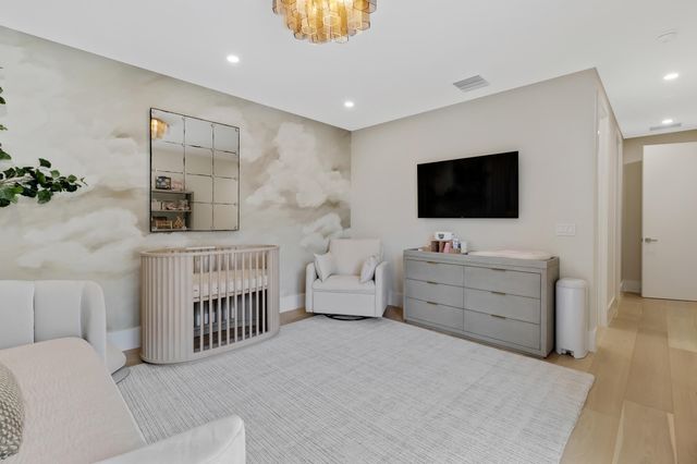 1504 NE 6TH Court, Fort Lauderdale, FL 33304