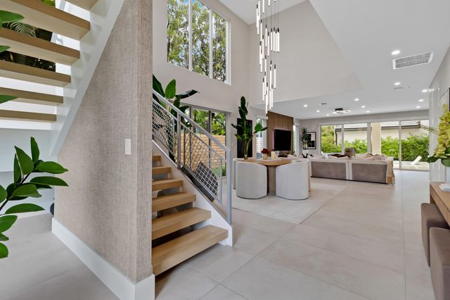1504 NE 6TH Court, Fort Lauderdale, FL 33304