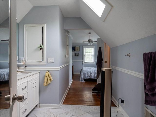 7551 Grand Avenue, Kansas City, MO 64114