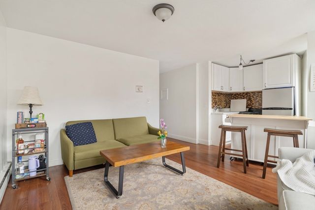 5 N Margin St 4, Boston, MA 02113