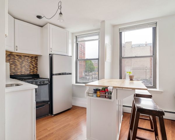 5 N Margin St 4, Boston, MA 02113