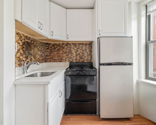 5 N Margin St 4, Boston, MA 02113