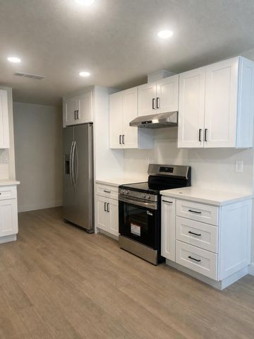2005 Valmora Dr, Stockton, CA 95210