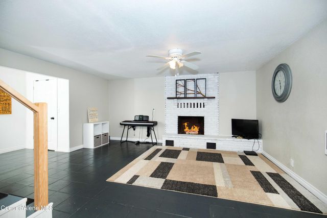 41 Pinecone RD, Sandpoint, ID 83864