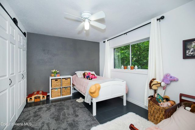 41 Pinecone RD, Sandpoint, ID 83864