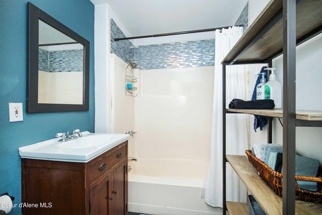 41 Pinecone RD, Sandpoint, ID 83864