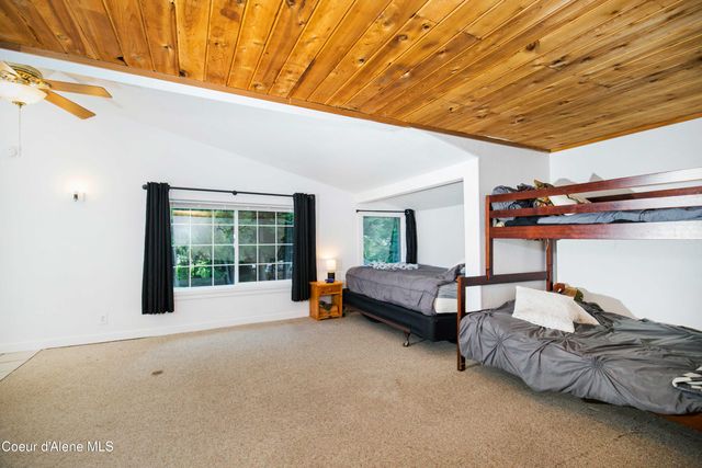 41 Pinecone RD, Sandpoint, ID 83864