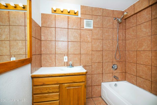 41 Pinecone RD, Sandpoint, ID 83864