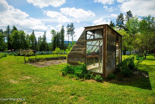 41 Pinecone RD, Sandpoint, ID 83864