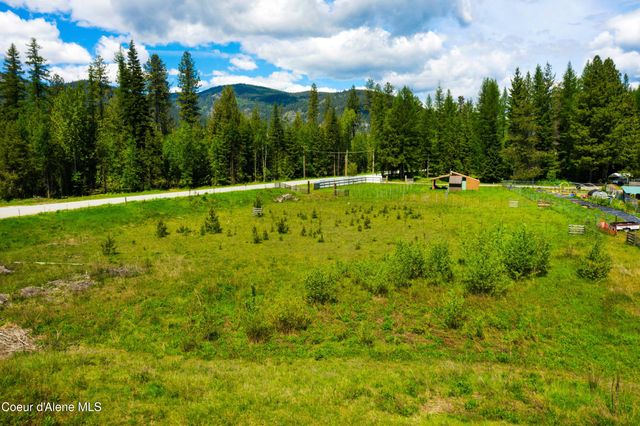 41 Pinecone RD, Sandpoint, ID 83864