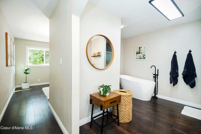 41 Pinecone RD, Sandpoint, ID 83864