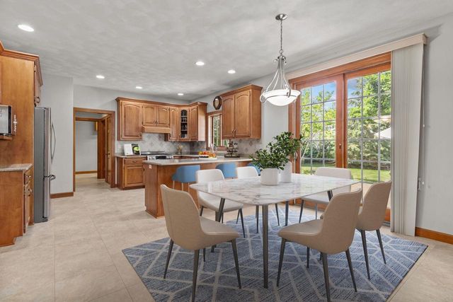 224 E CARRINGTON LANE, Appleton, WI 54913