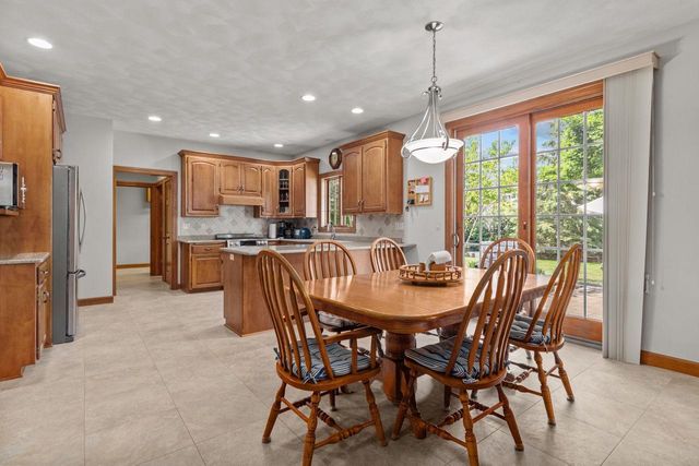 224 E CARRINGTON LANE, Appleton, WI 54913