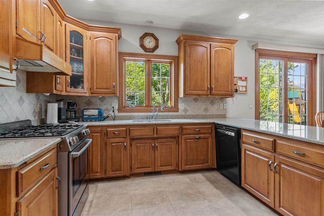 224 E CARRINGTON LANE, Appleton, WI 54913