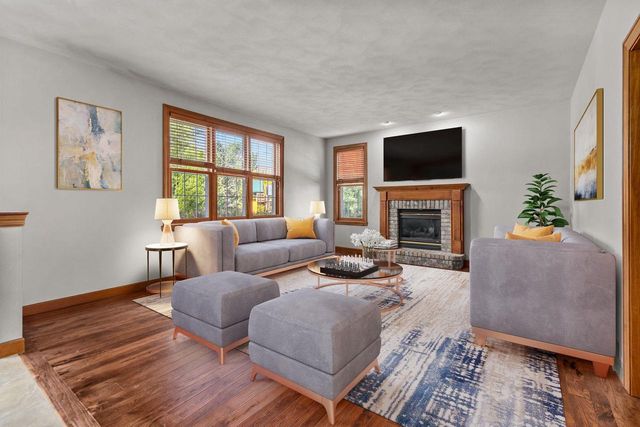 224 E CARRINGTON LANE, Appleton, WI 54913