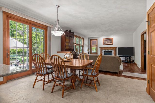 224 E CARRINGTON LANE, Appleton, WI 54913