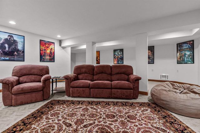 224 E CARRINGTON LANE, Appleton, WI 54913